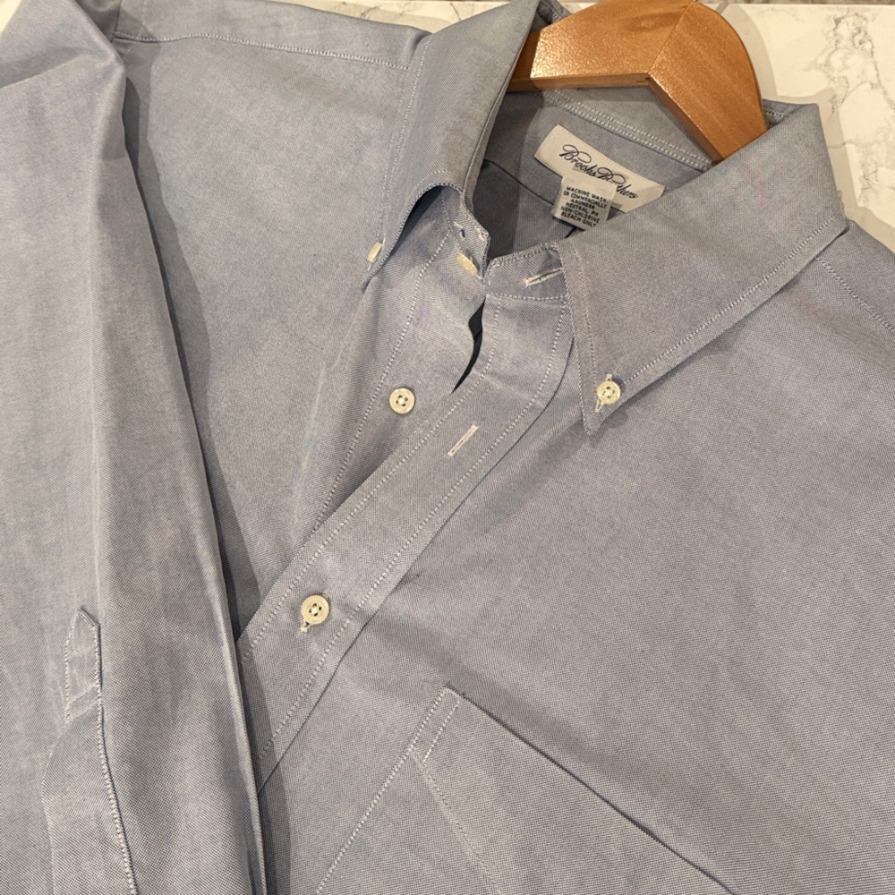 Brooks Brothers Maker Light Blue Button Down Shirt Non-Iron Size 17.5-33
